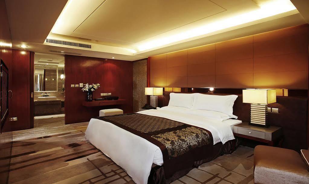 Empark Grand Hotel Chongqing Exterior foto