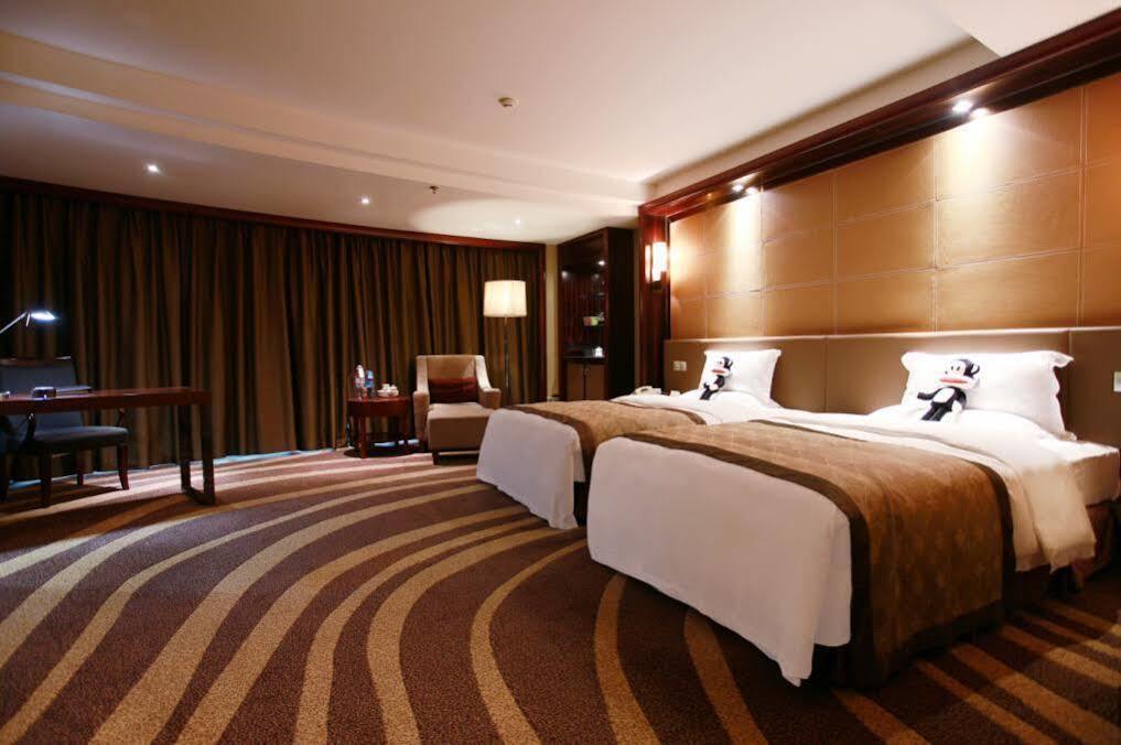 Empark Grand Hotel Chongqing Exterior foto
