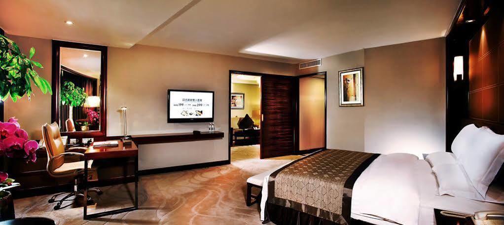 Empark Grand Hotel Chongqing Exterior foto