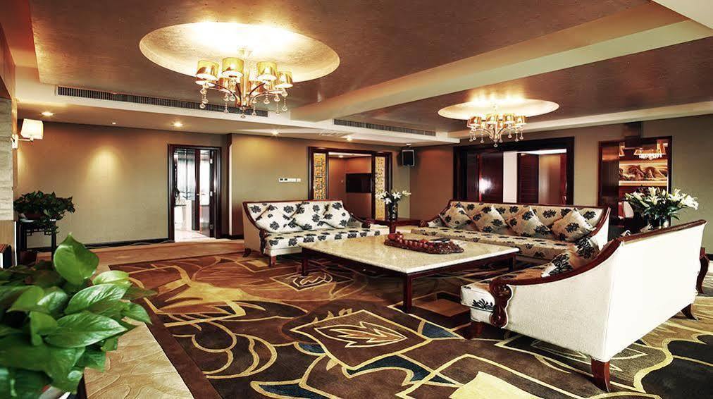 Empark Grand Hotel Chongqing Exterior foto
